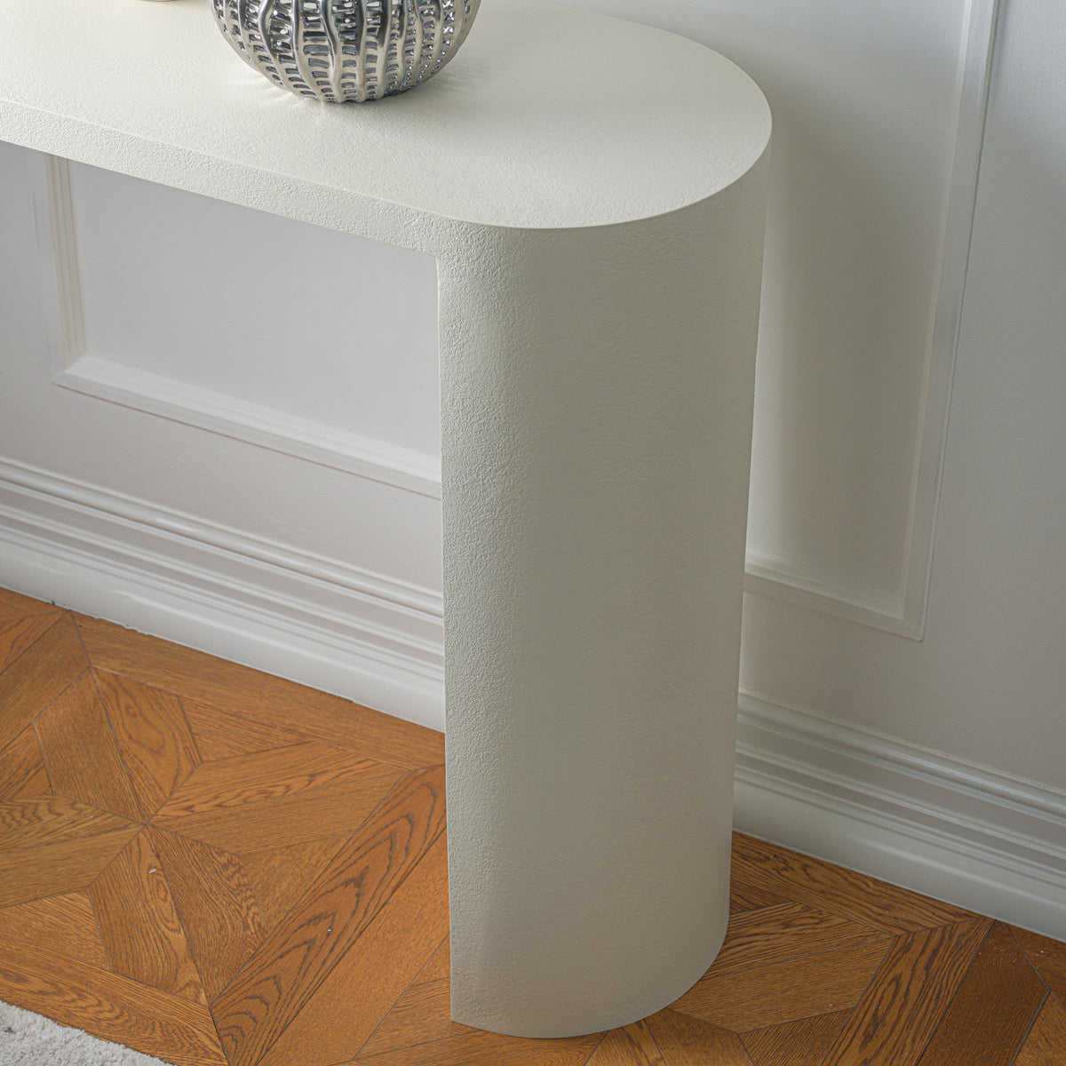 Luma Console Table