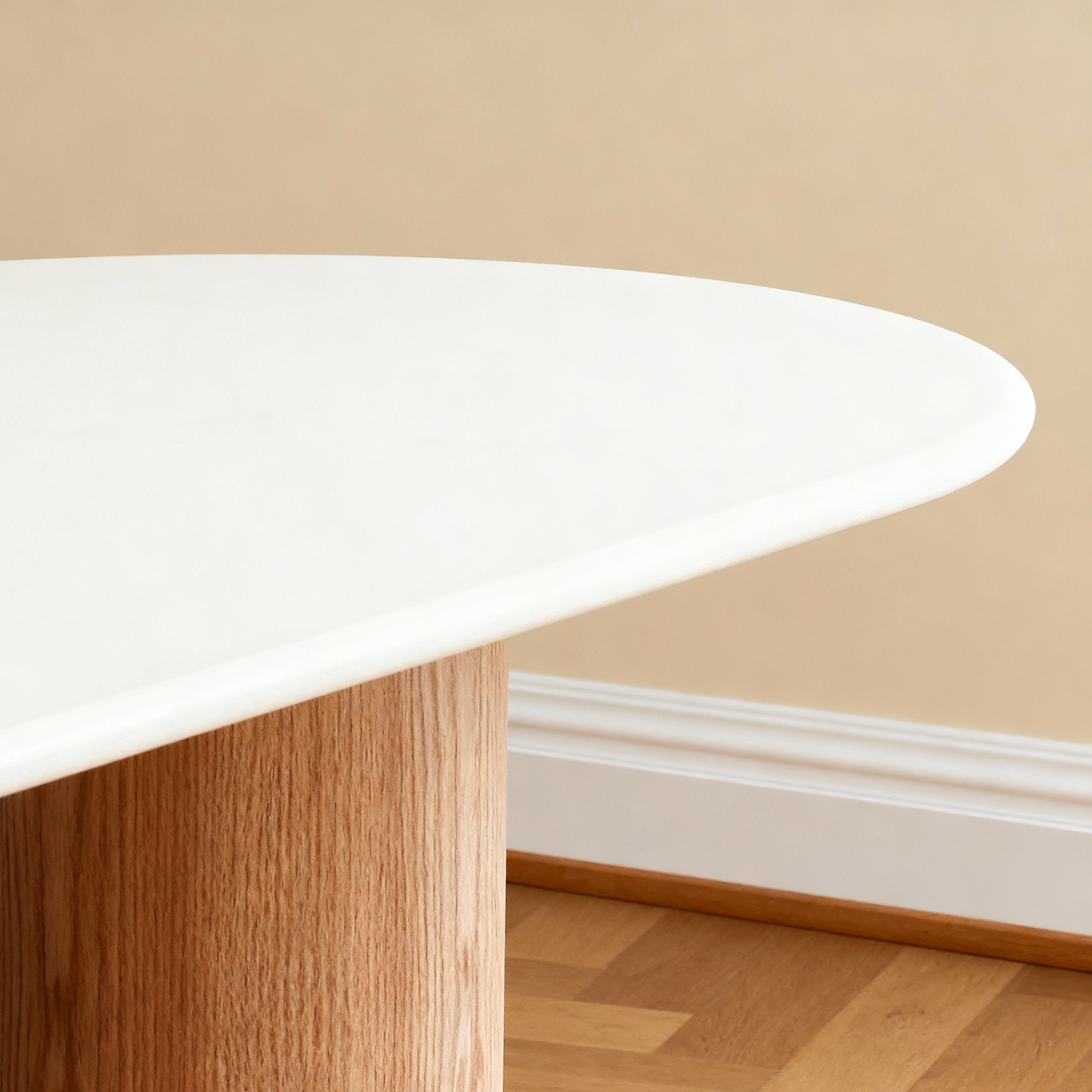 Flo Oak 6-Seater Dining Table Veneer